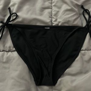 Swim bottoms size M.(7-9).